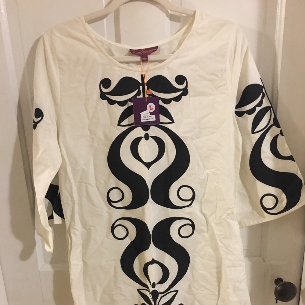 Sweet Sinammon white and black NWT tunic